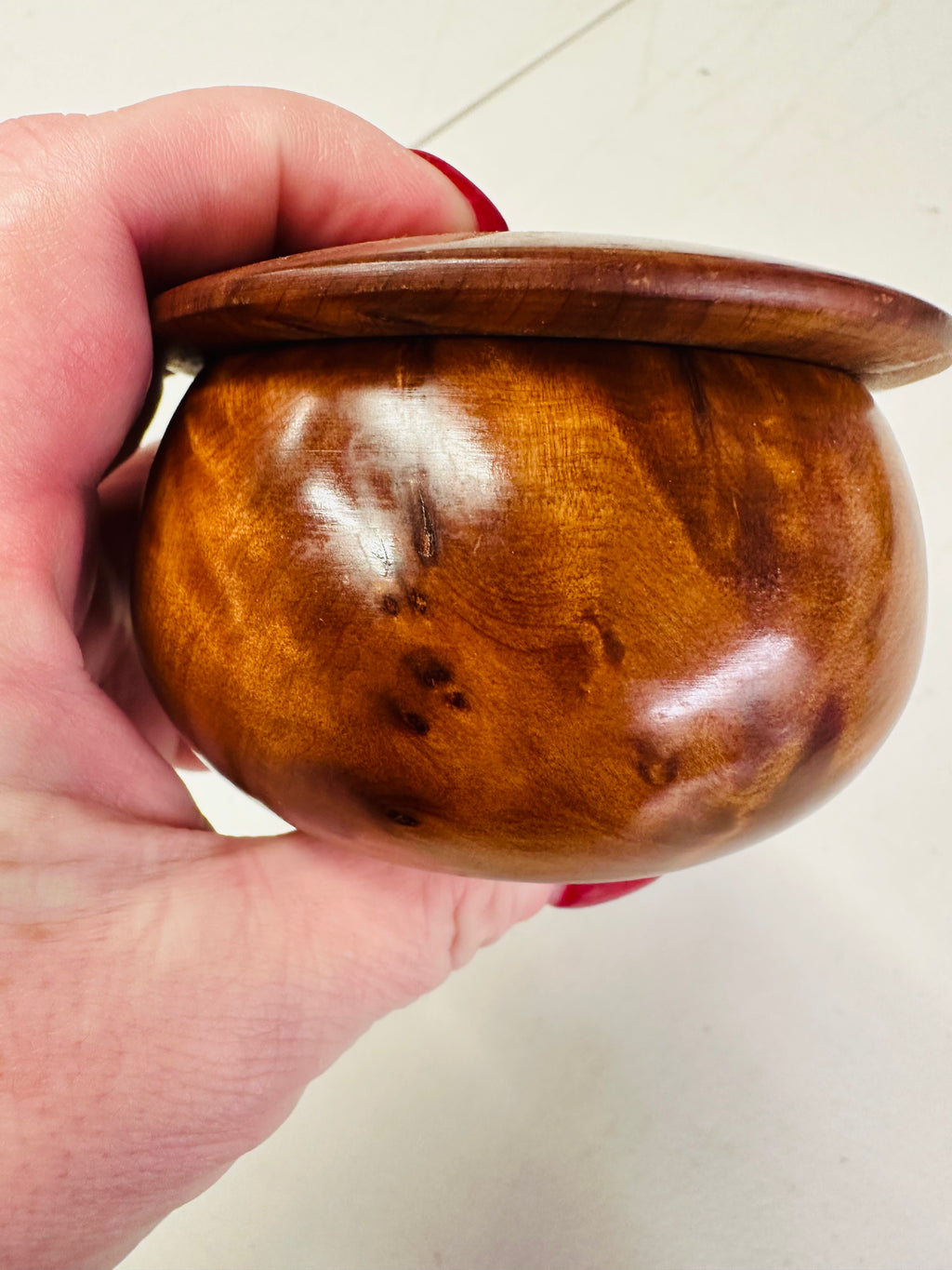 Round Thuya Wood Box – Handcrafted in Morocco